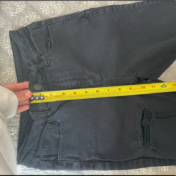 New Windsor Black Distressed Skinny Jeans Size: 3 - Picture 8 of 9